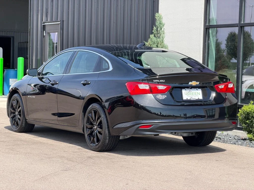 Used 2018 Black Chevrolet LT image 3
