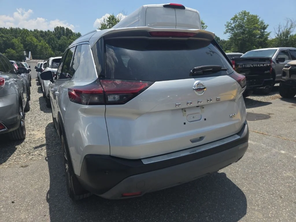 Used 2021 Silver Nissan SV image 5