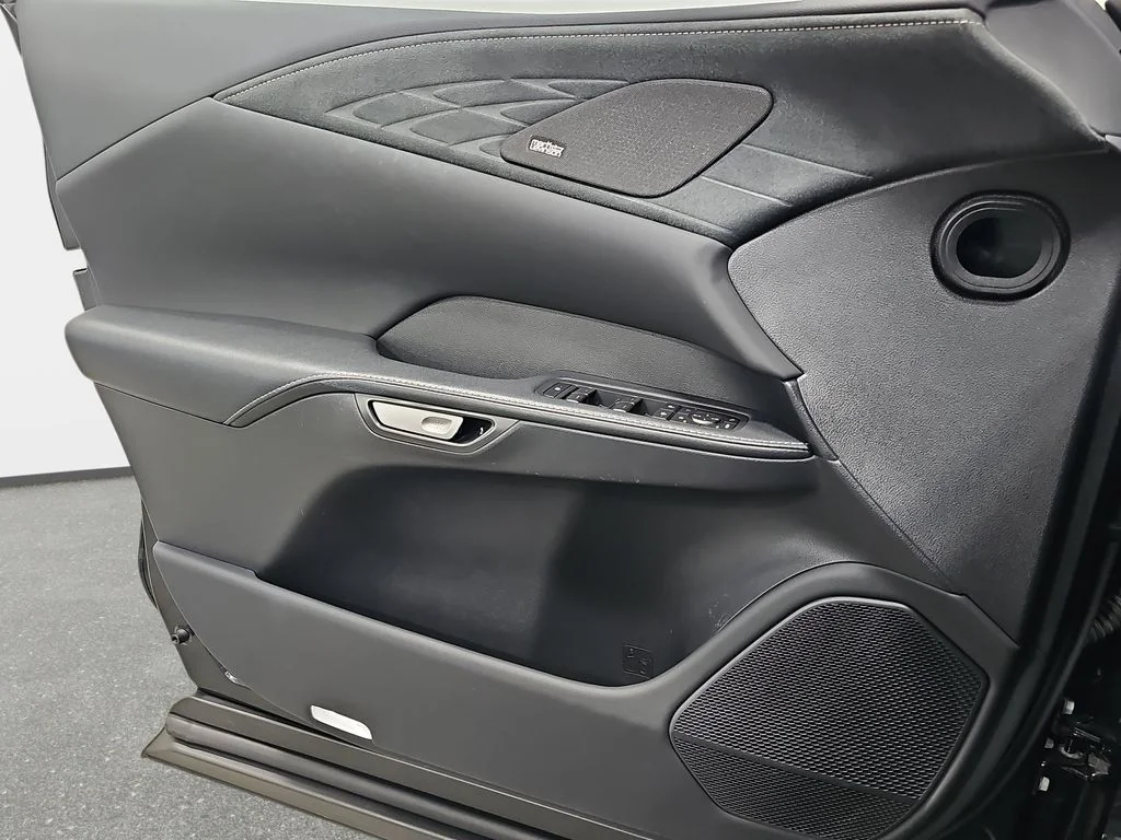 2024 Lexus RX PHEV 450h+ - Photo 25