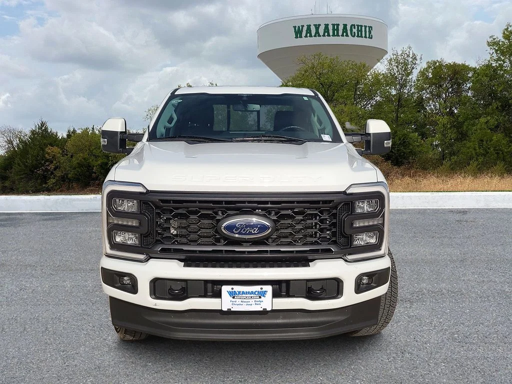 Used 2023 White Ford Lariat image 2