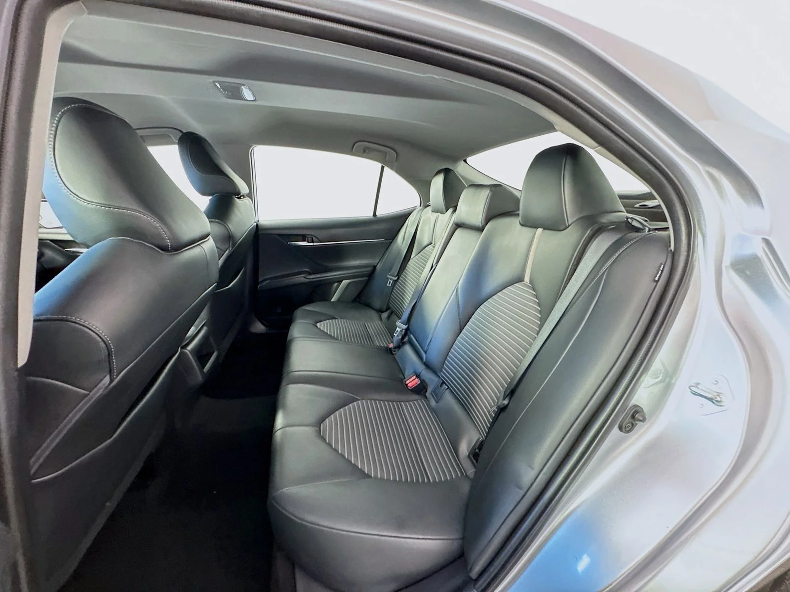 Certified Used 2022 Silver Toyota SE image 18