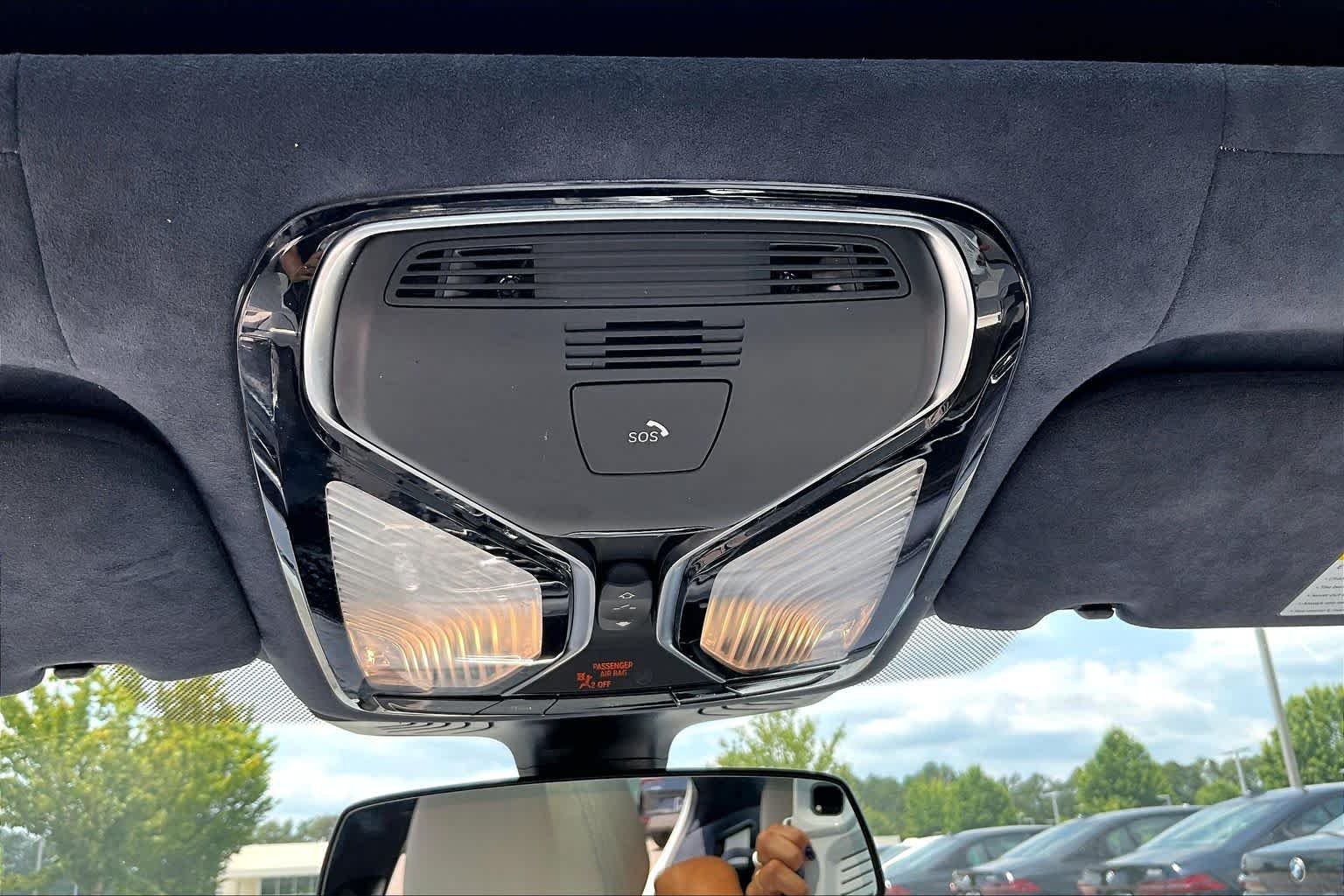 2022 BMW 7 Series 750i - Photo 36
