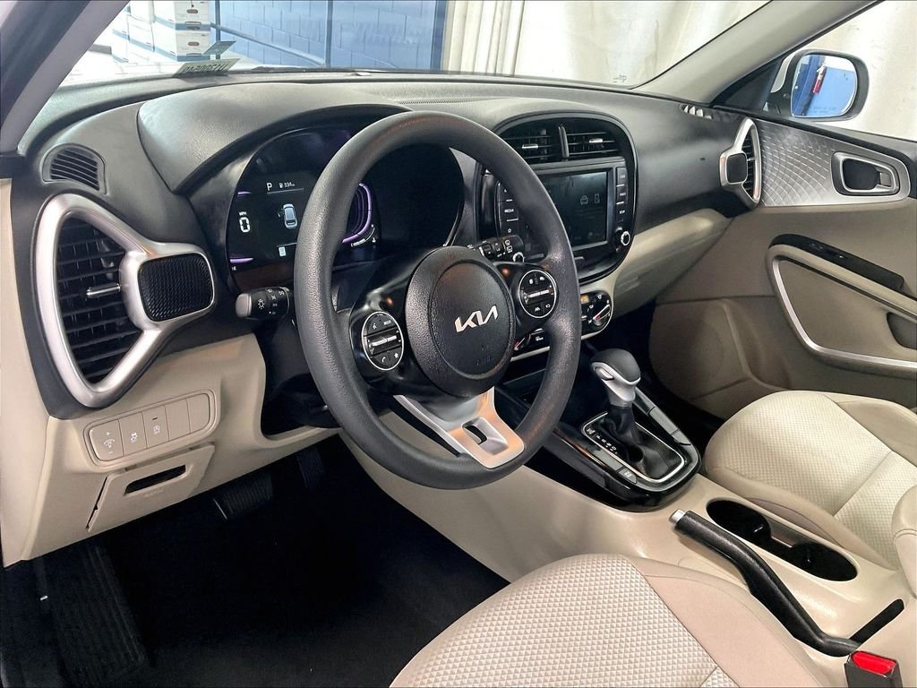 Used 2025 White Kia LX image 8