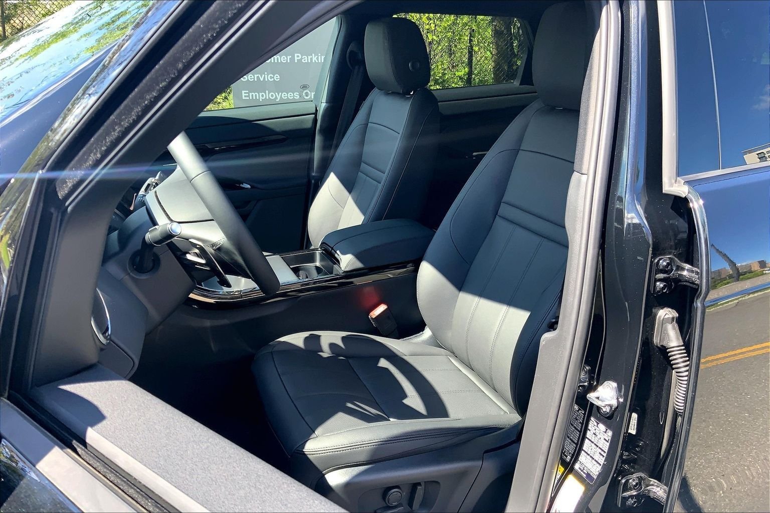 New 2026 Santorini Black Land Rover S image 9