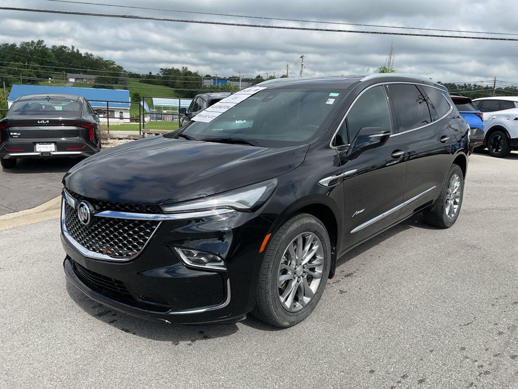 Used 2022 Ebony Twilight Metallic Buick Avenir image 4