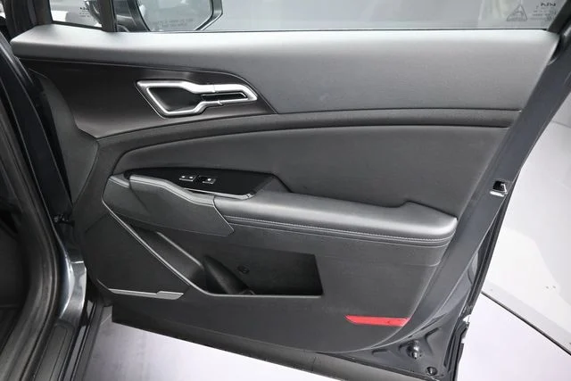 2023 Kia Sportage EX - Photo 11