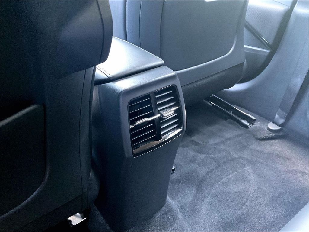 Used 2023 Gray Kia Wind image 27