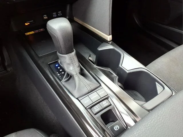 Used 2025  Toyota LE image 20