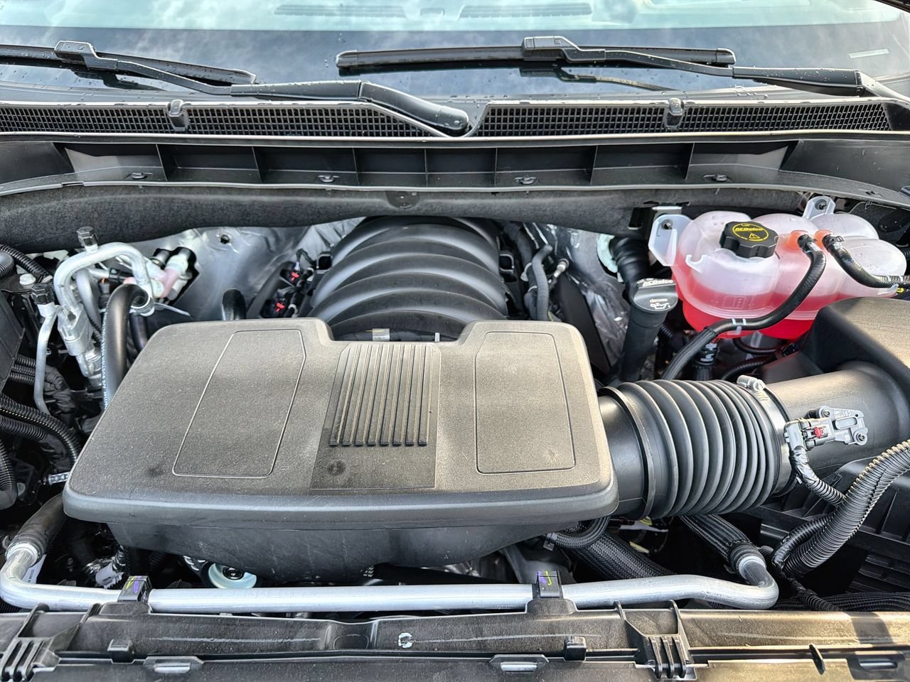 New 2026 Onyx Black GMC Elevation image 25