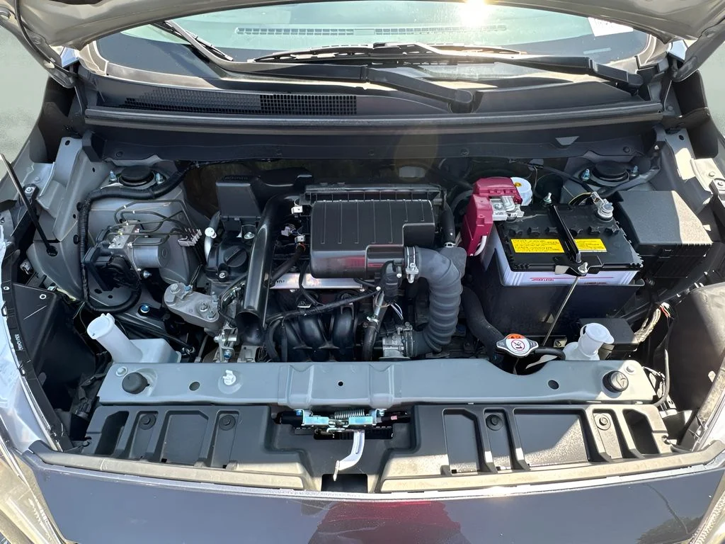 Used 2024 Gray Mitsubishi ES image 25
