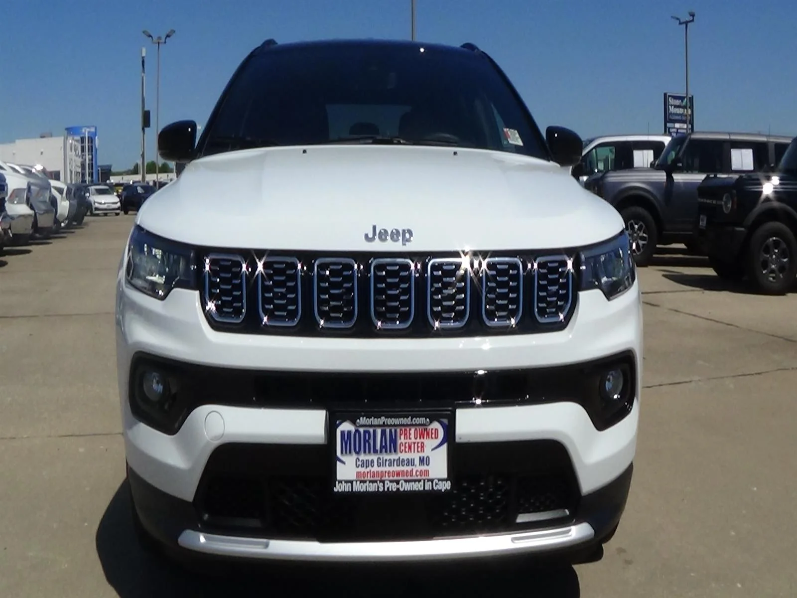 Certified Used 2025 Hydro Blue Pearl Coat (pbj) Jeep Limited image 3