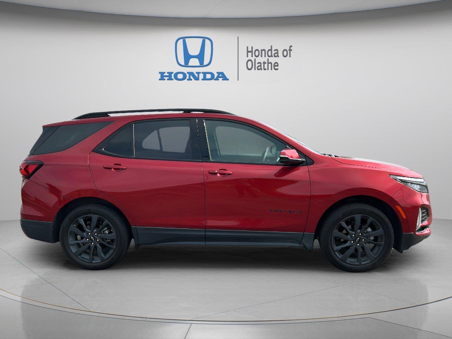 Used 2024 Chevrolet Equinox RS with VIN 3GNAXWEG0RS139177 for sale in Kansas City