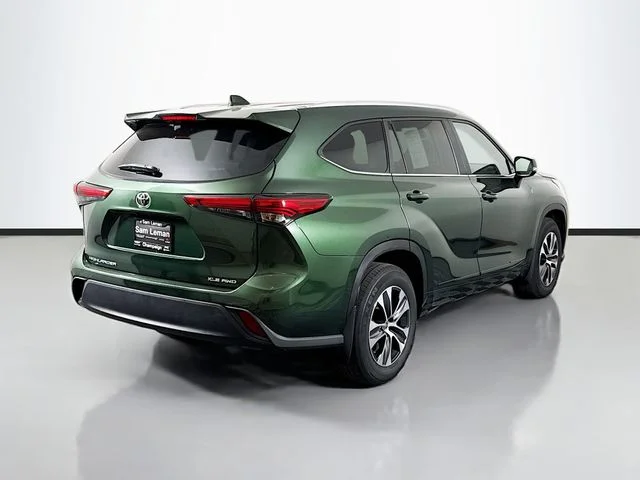 Used 2023 Green Toyota XLE image 7