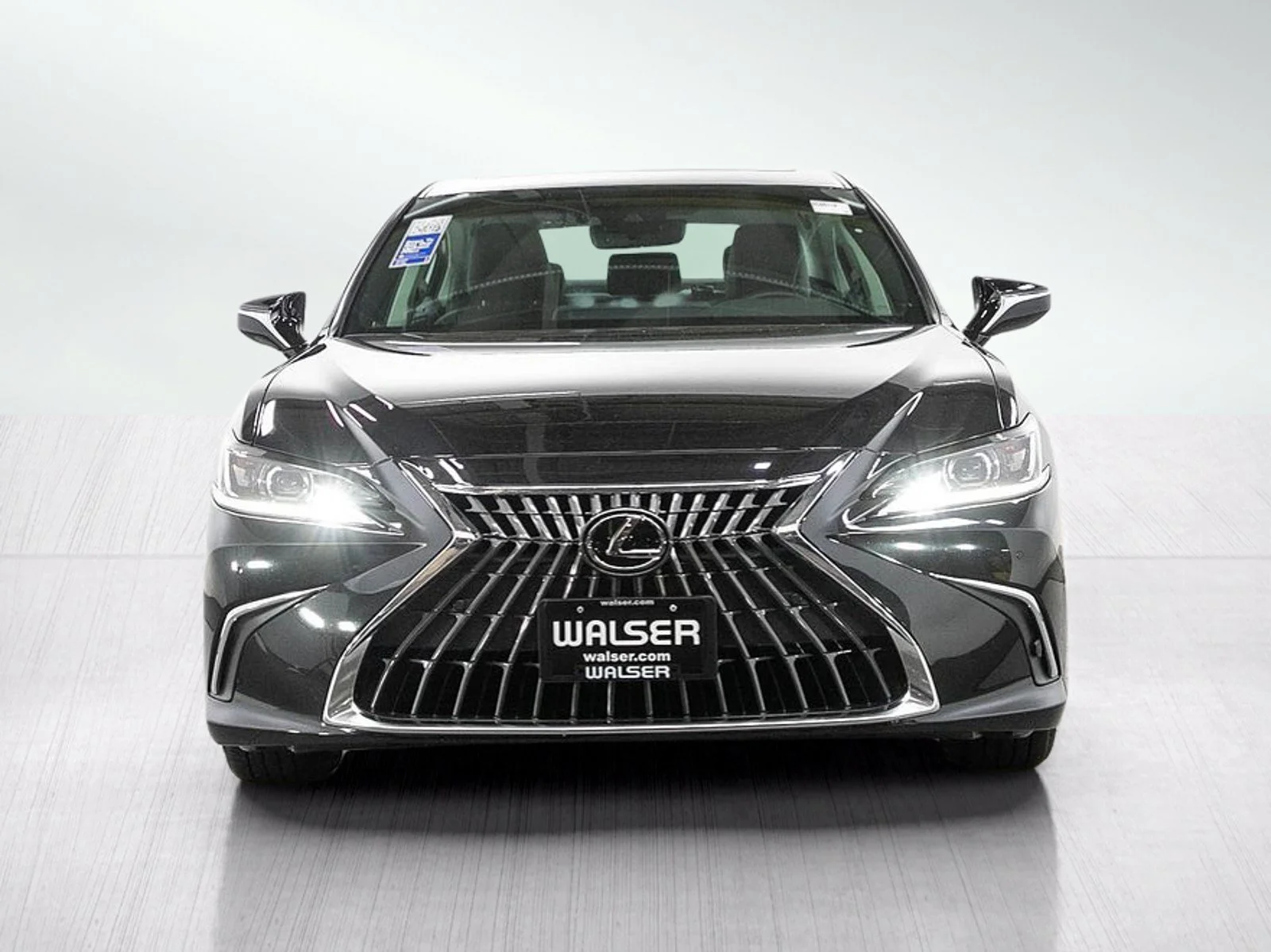 Used 2025 Black Lexus ES 300h F Sport Handling image 8