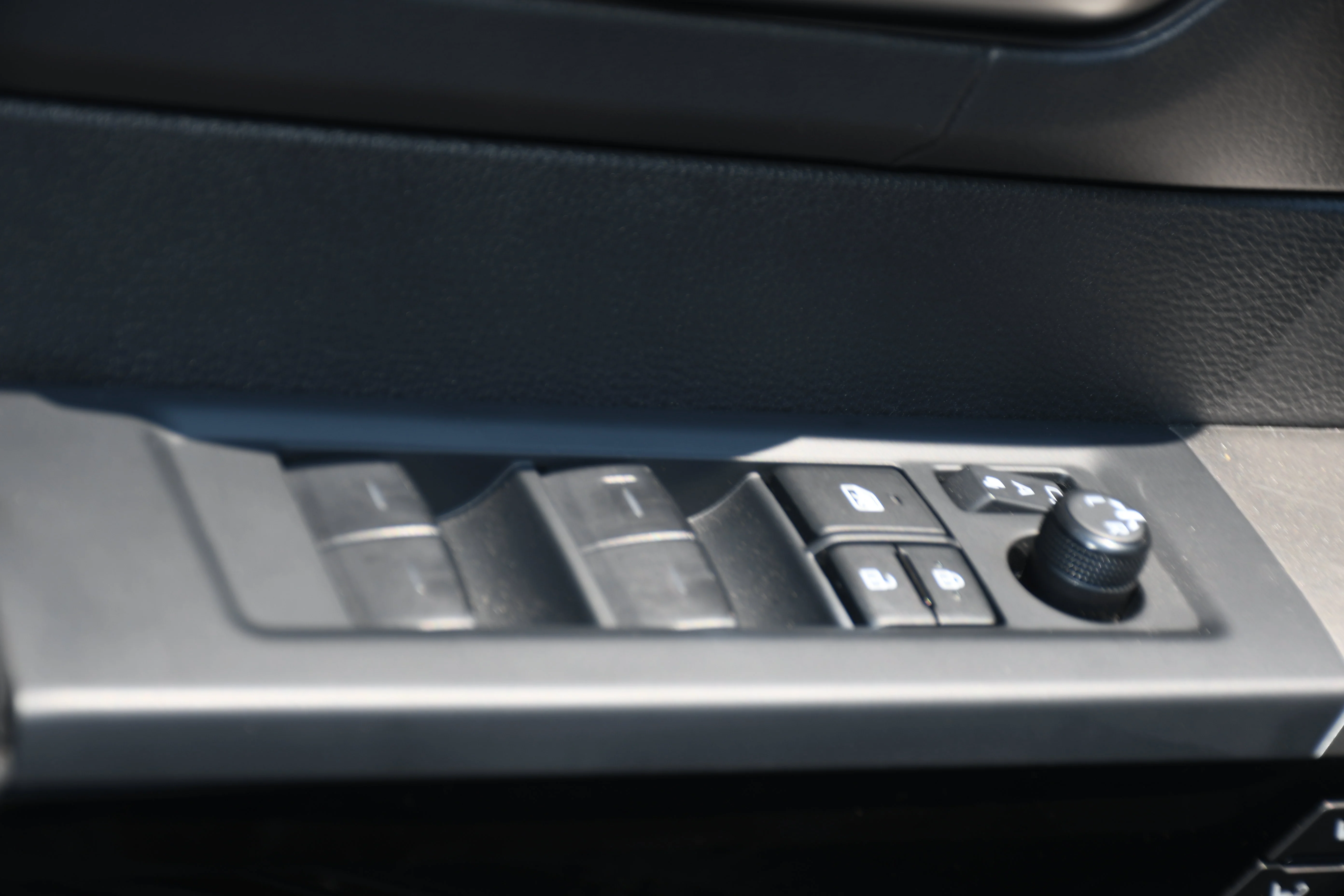 2025 Toyota Tundra Limited - Photo 10