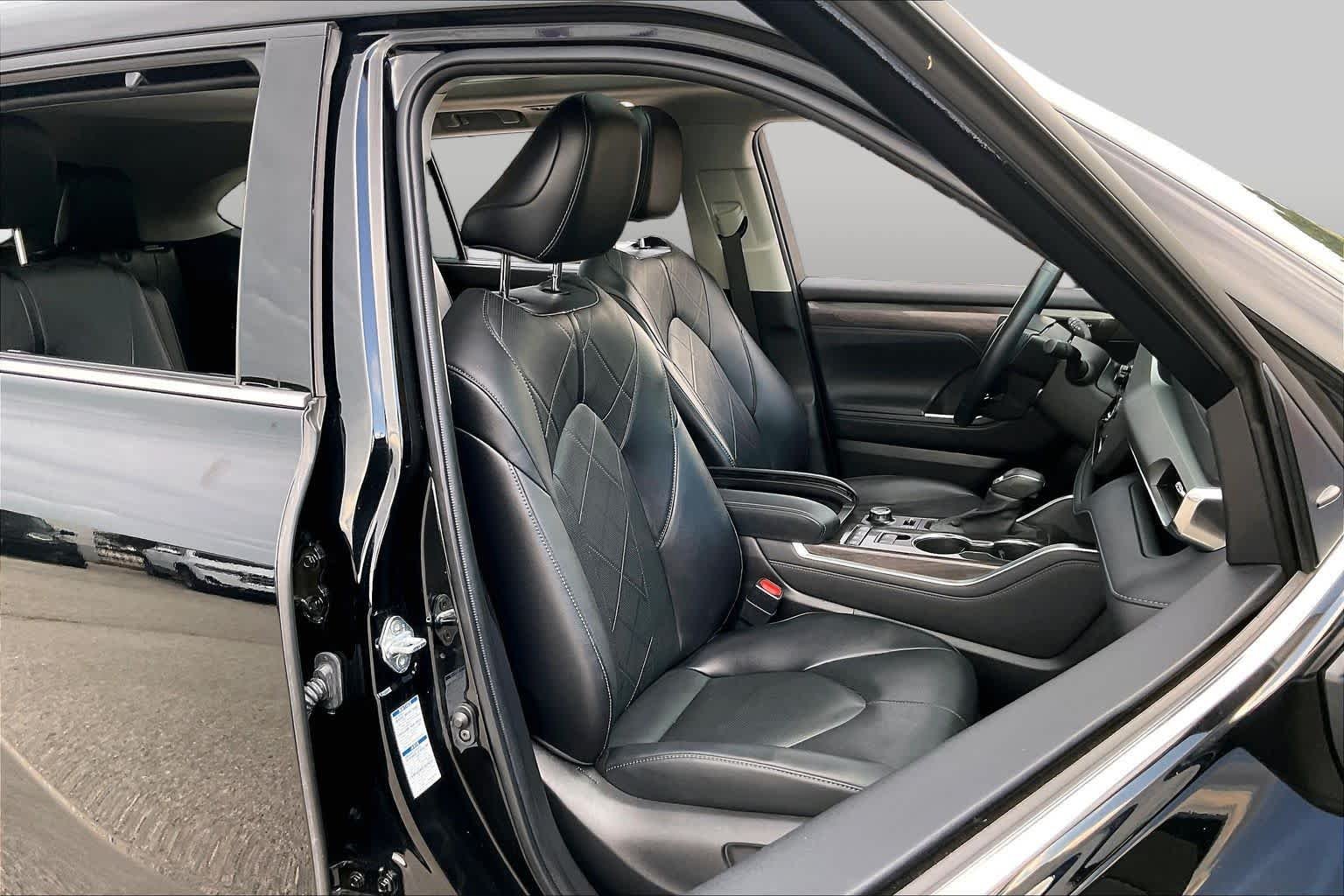 Used 2022 Midnight Black Metallic Toyota Platinum image 9