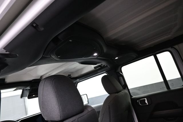 Used 2025 White Jeep Sahara image 16