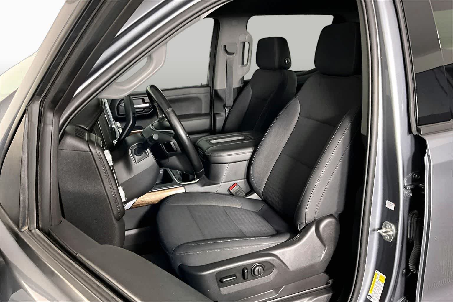 Used 2020 Satin Steel Metallic GMC Elevation image 8