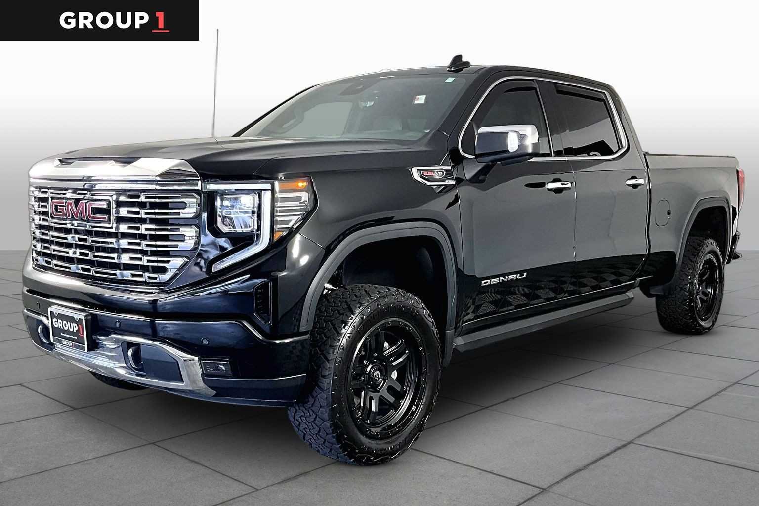 2025 GMC Sierra 4WD Crew Cab Short Box Denali's photo