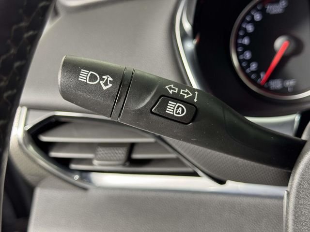 Used 2024 Sterling Gray Metallic Chevrolet Premier image 21