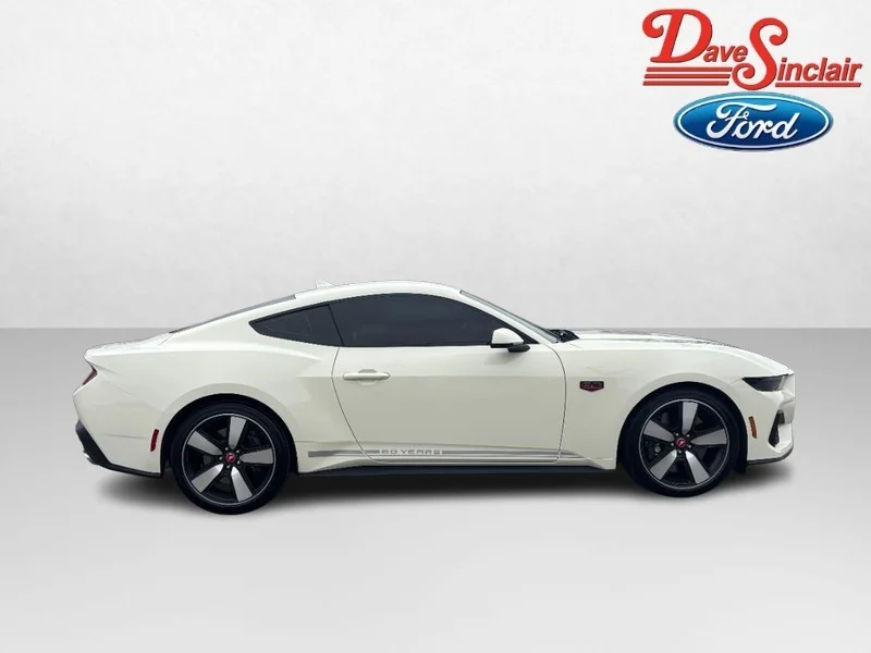 Used 2025 White Ford GT Premium image 5