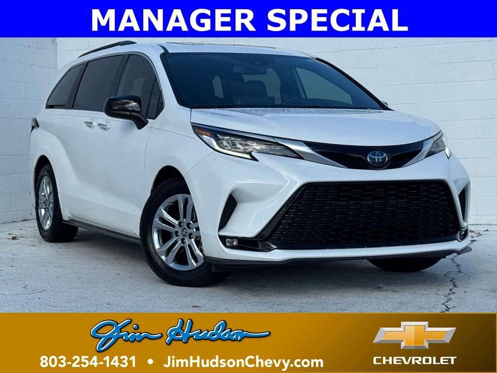2023 Toyota Sienna XSE 7-Passenger AWD