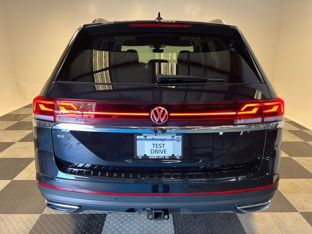 New 2026 Black Volkswagen 2.0T SE w/Technology image 4