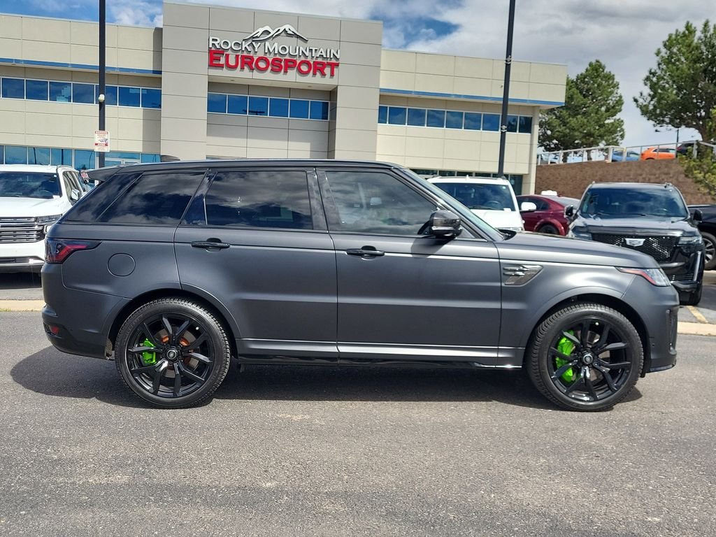 Used 2020  Land Rover SVR image 2
