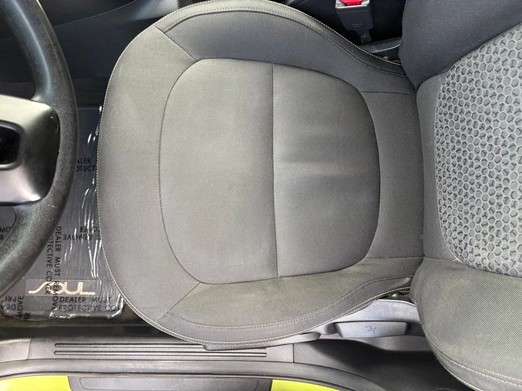 Used 2014 Green Kia Plus image 15