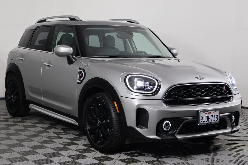Certified Used 2024 Silver MINI  image 3