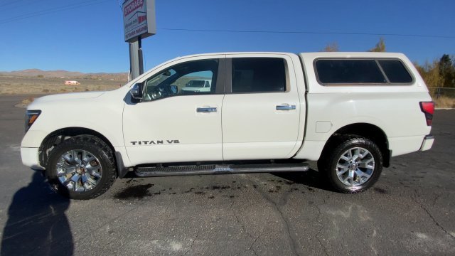 Used 2020 White Nissan Crew Cab SL 4x4 image 5