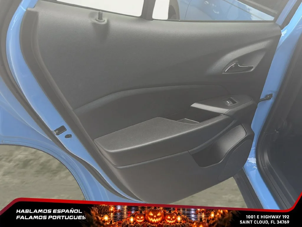 Used 2024 Fountain Blue Chevrolet 1RS image 24