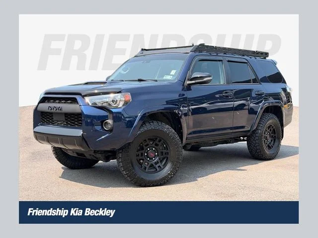 Used 2021 Blue Toyota Venture image 1