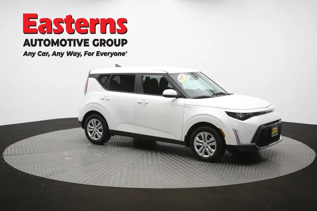 Used 2023 White Kia LX image 46