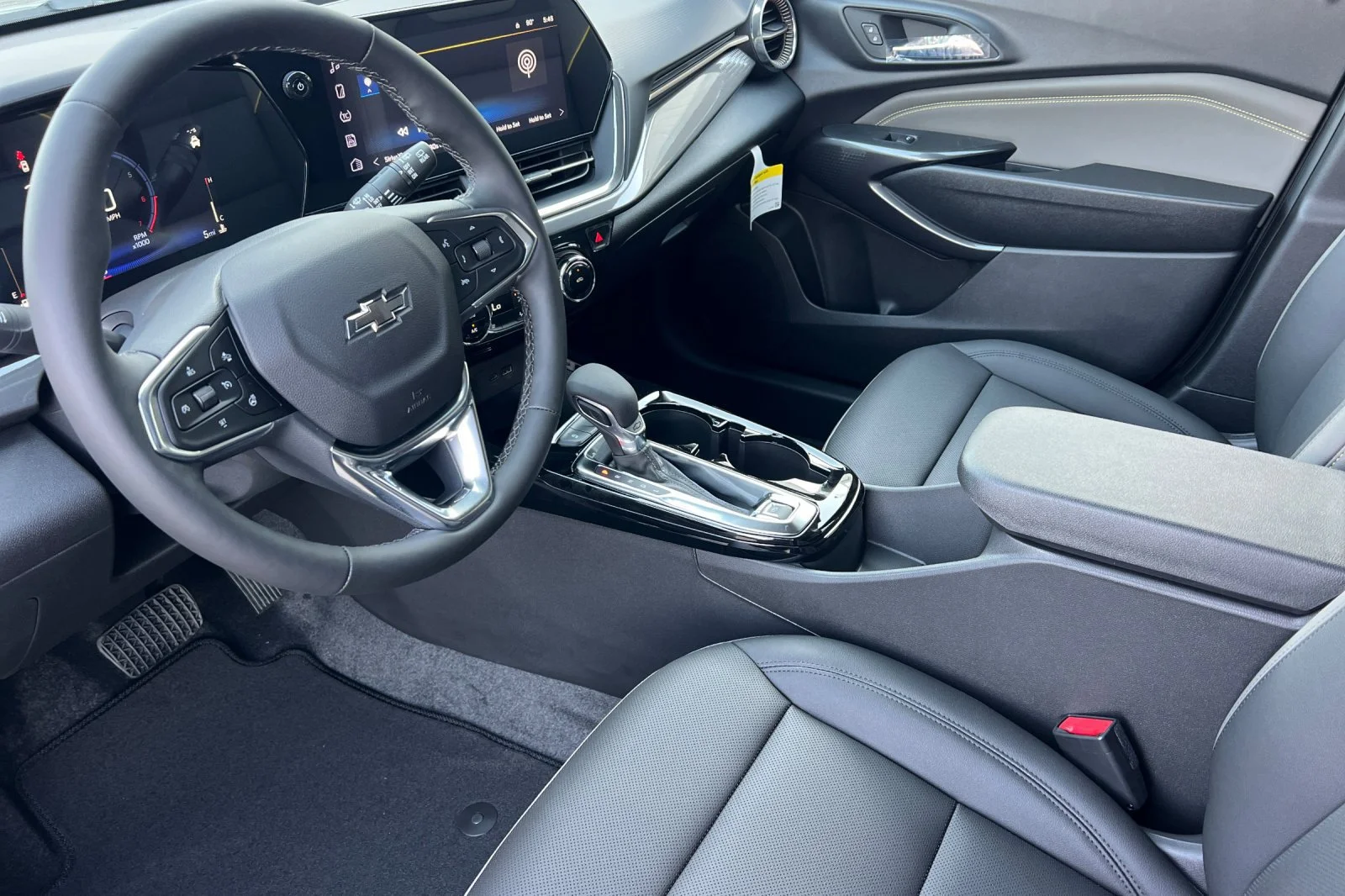 New 2026 Mosaic Black Metallic Chevrolet ACTIV image 10