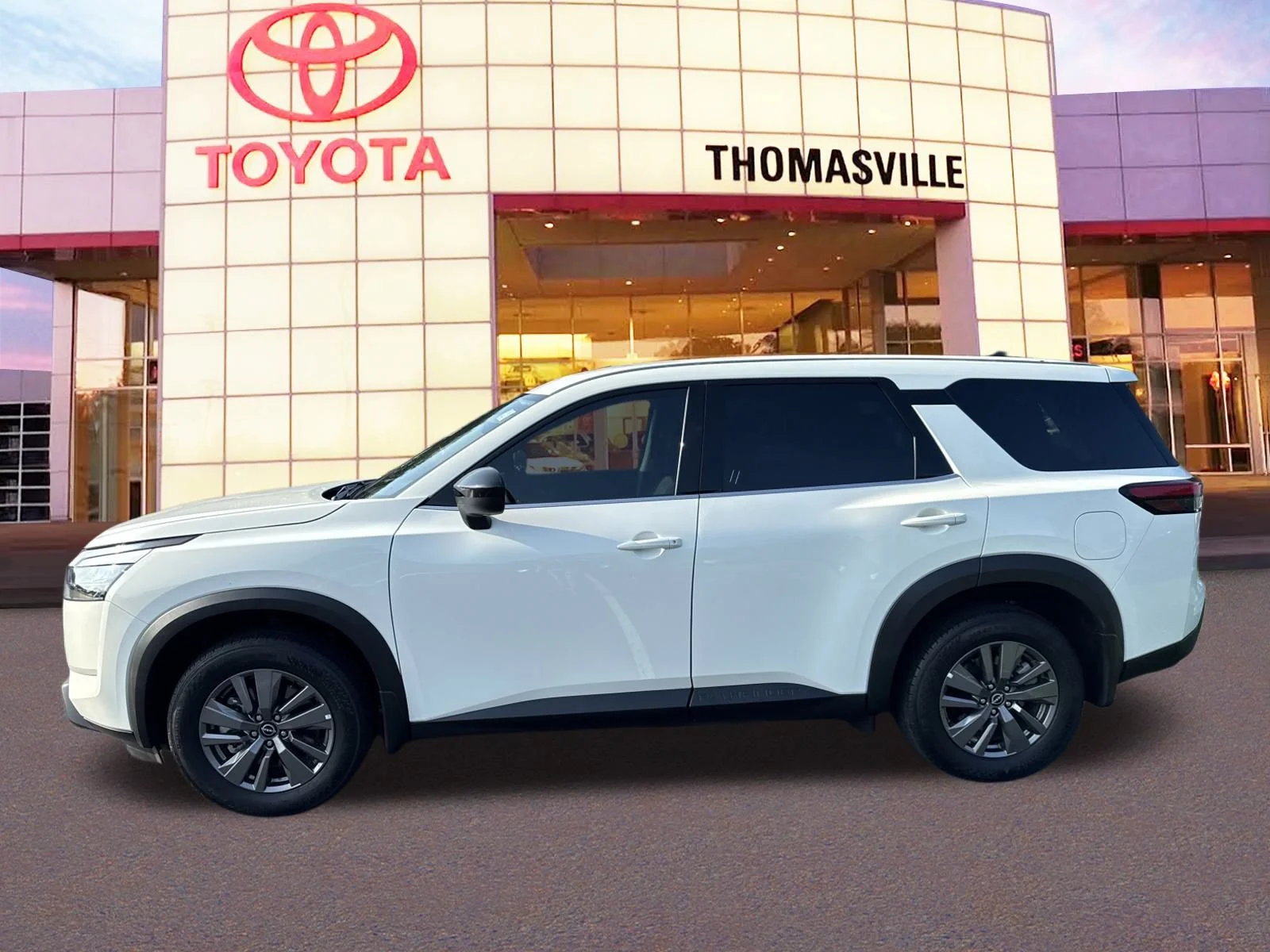 Used 2024 Glacier White Nissan  image 8
