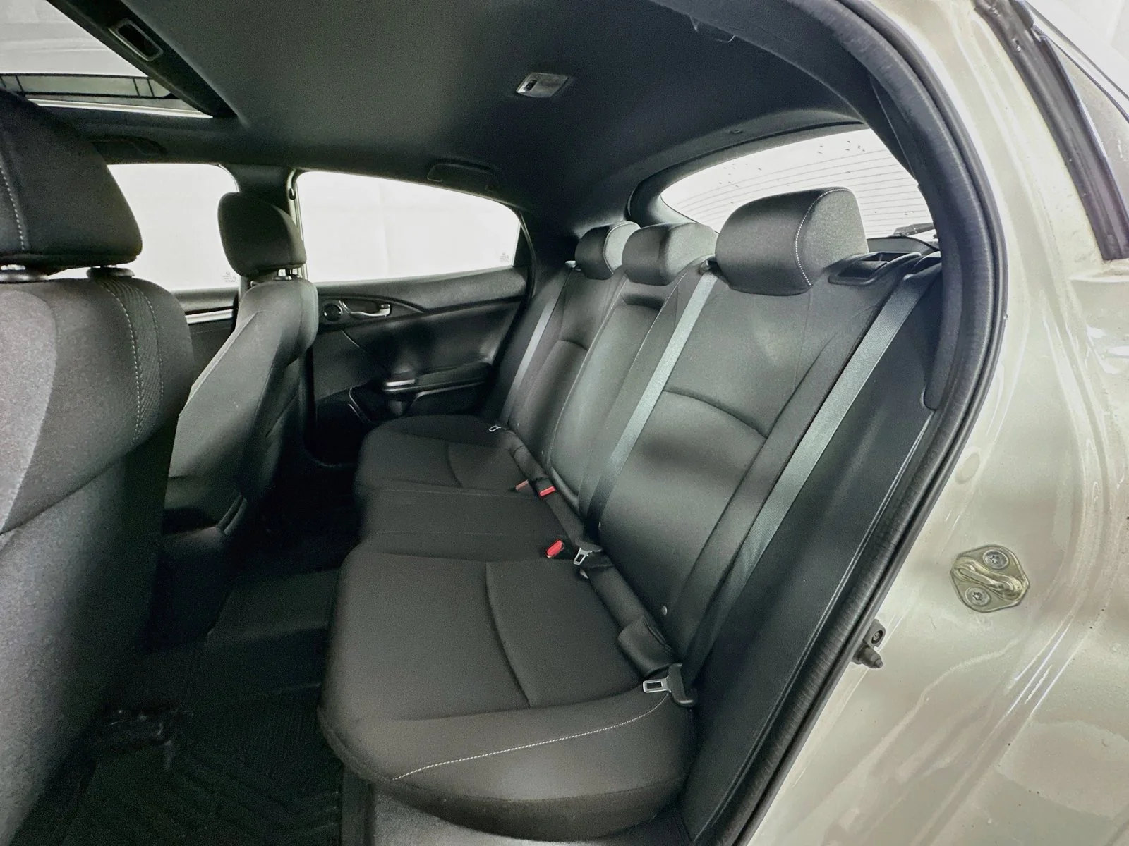 Used 2017 White Honda EX image 25