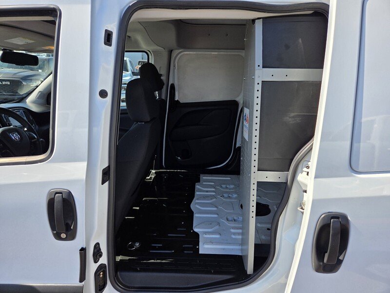 Used 2022 White Ram Base image 14