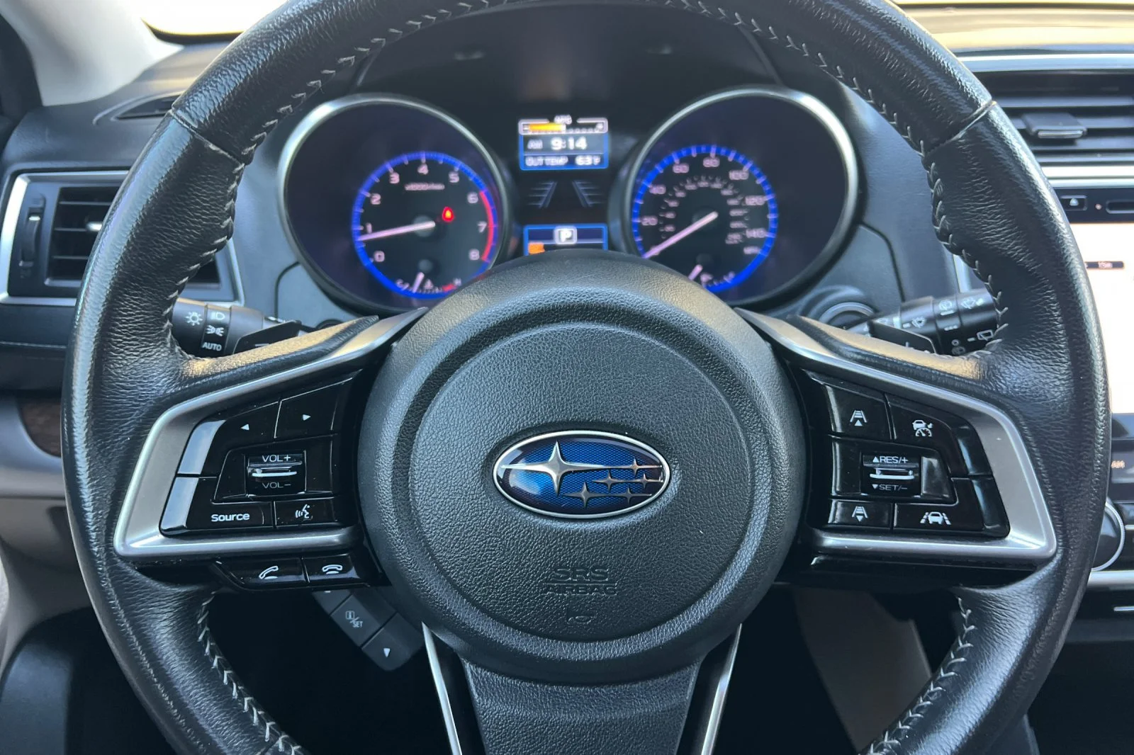 Used 2018 Dark Blue Pearl Subaru Limited image 25