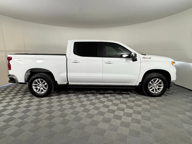 Used 2024 White Chevrolet LT image 8