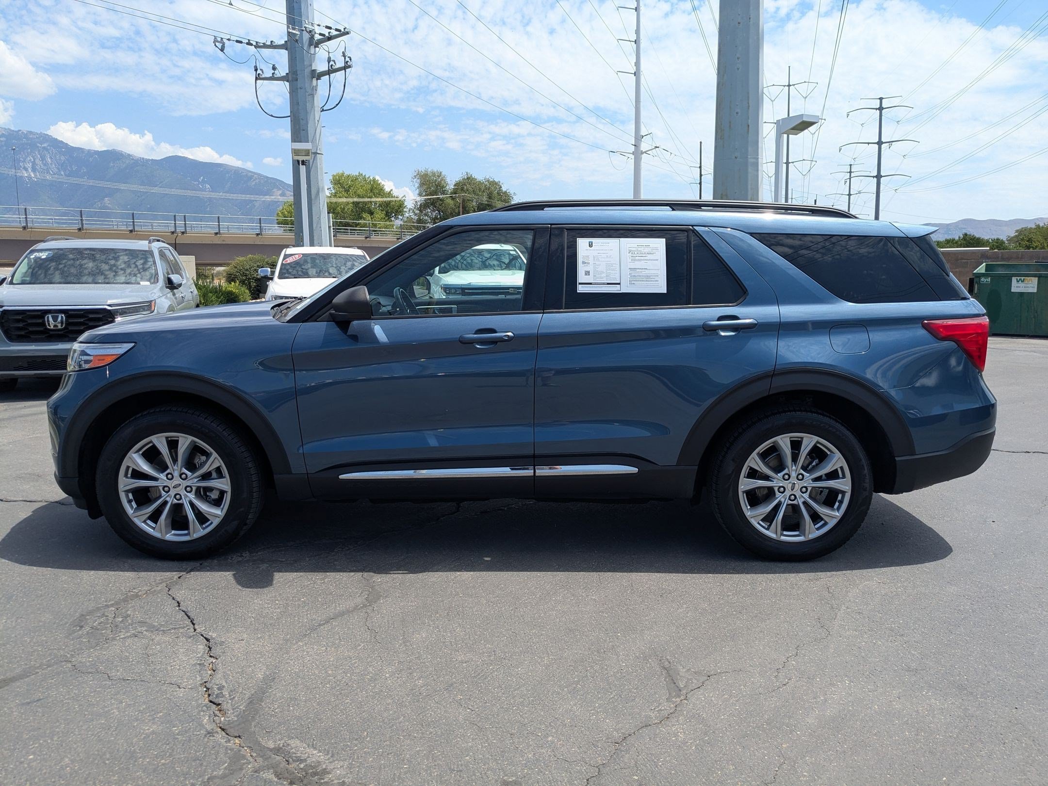Used 2020 Blue Metallic Ford XLT image 3