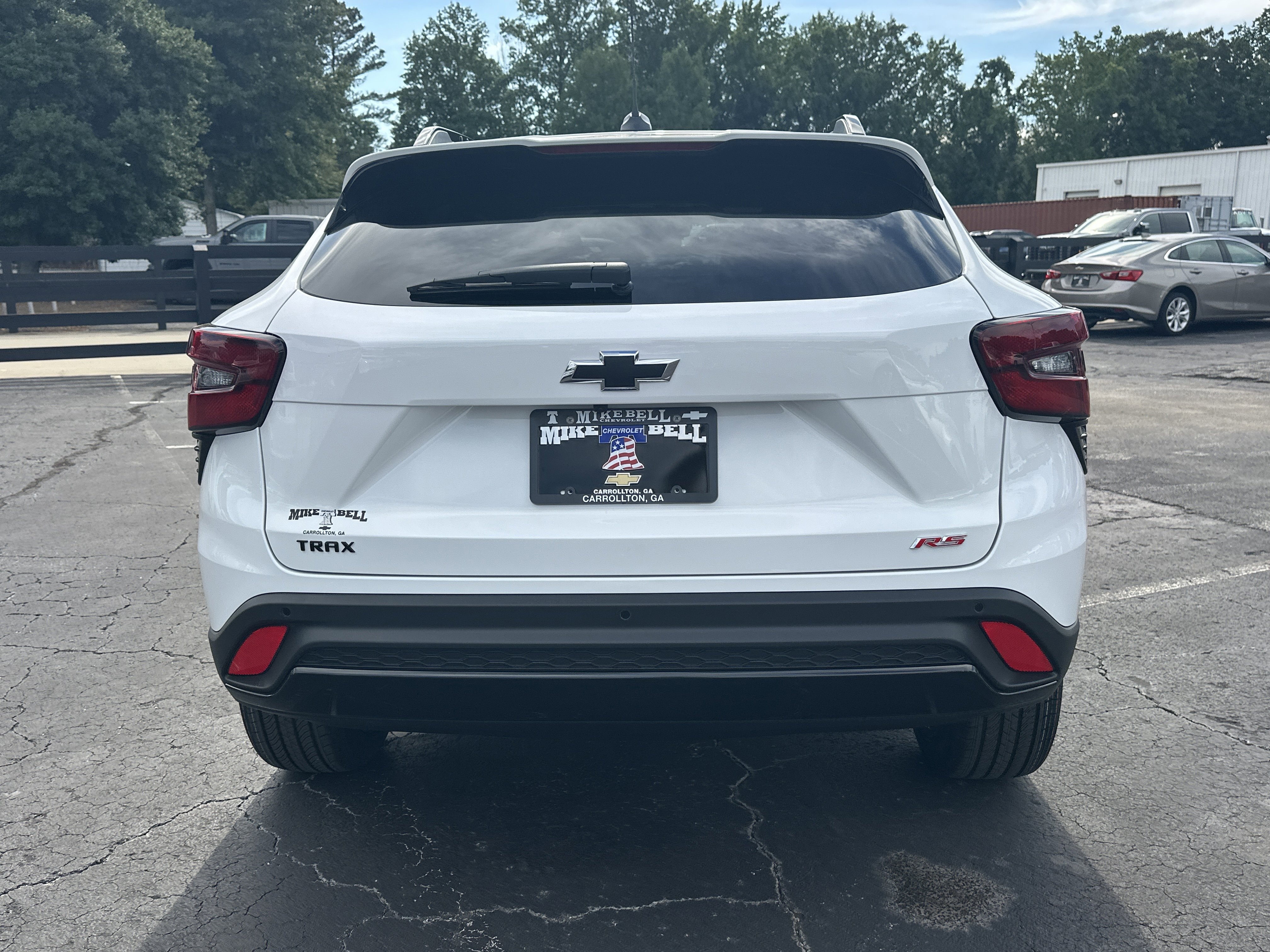 New 2026 Summit White Chevrolet 2RS image 7