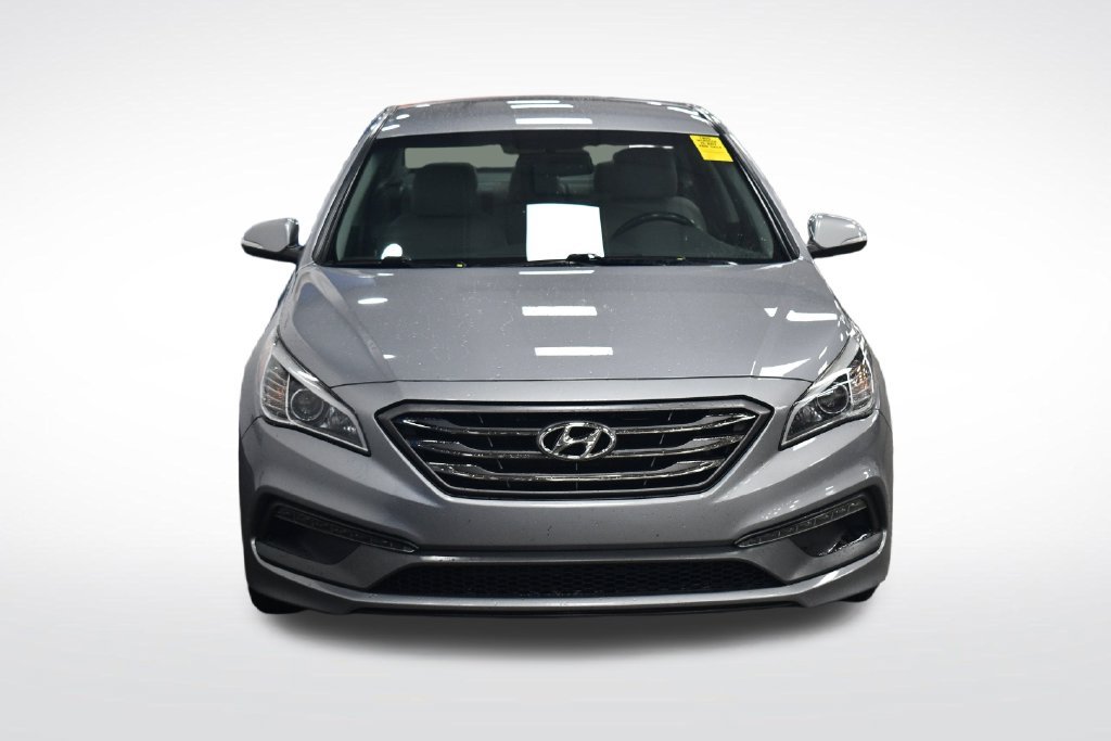 Used 2015 Shale Gray Metallic Hyundai Sport image 2