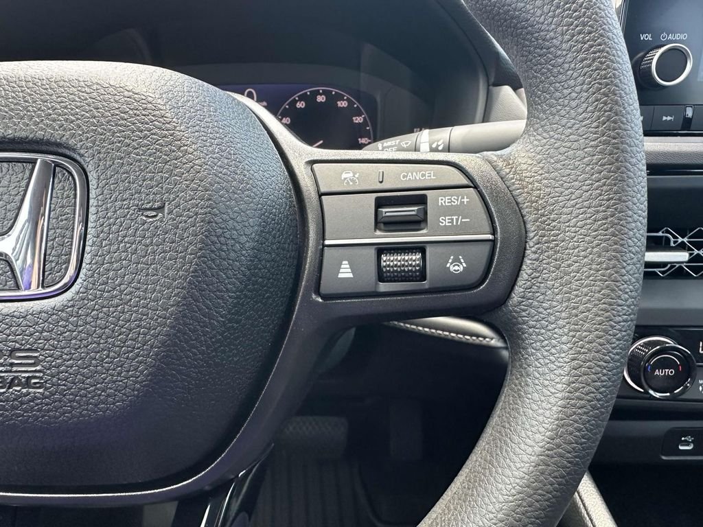 2025 Honda Accord SE - Photo 13