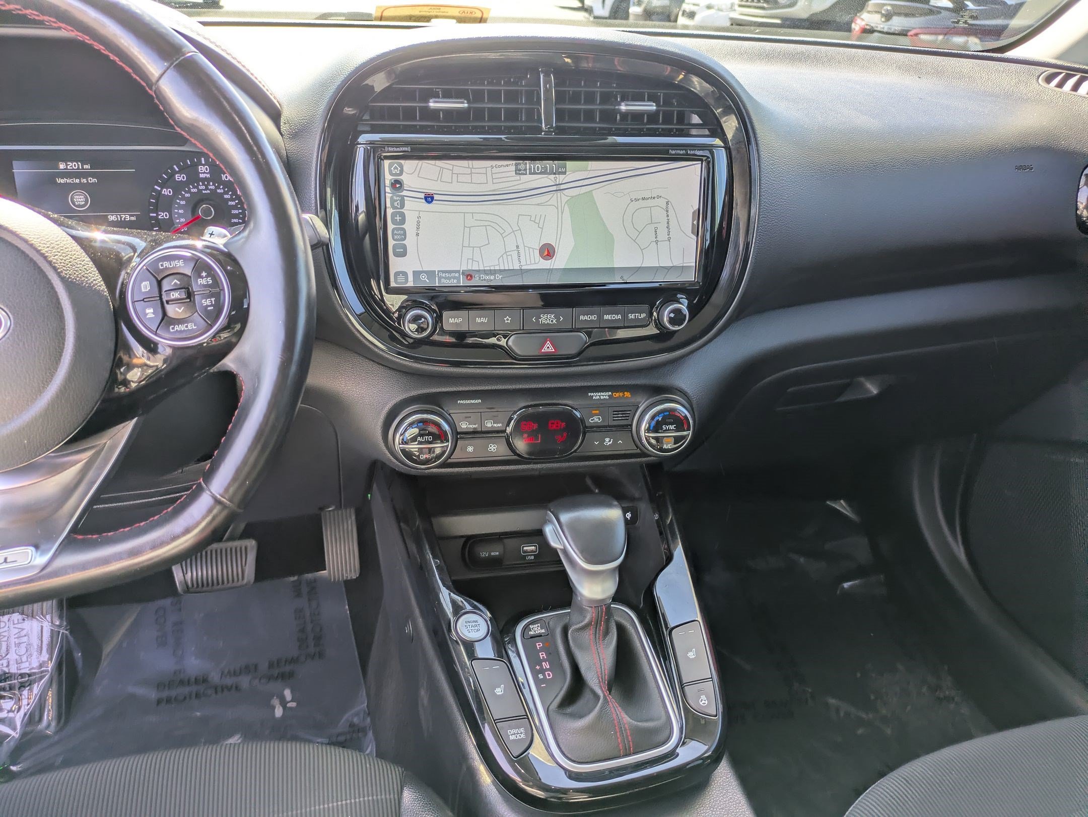 Used 2021 Snow White Pearl Kia Turbo image 25