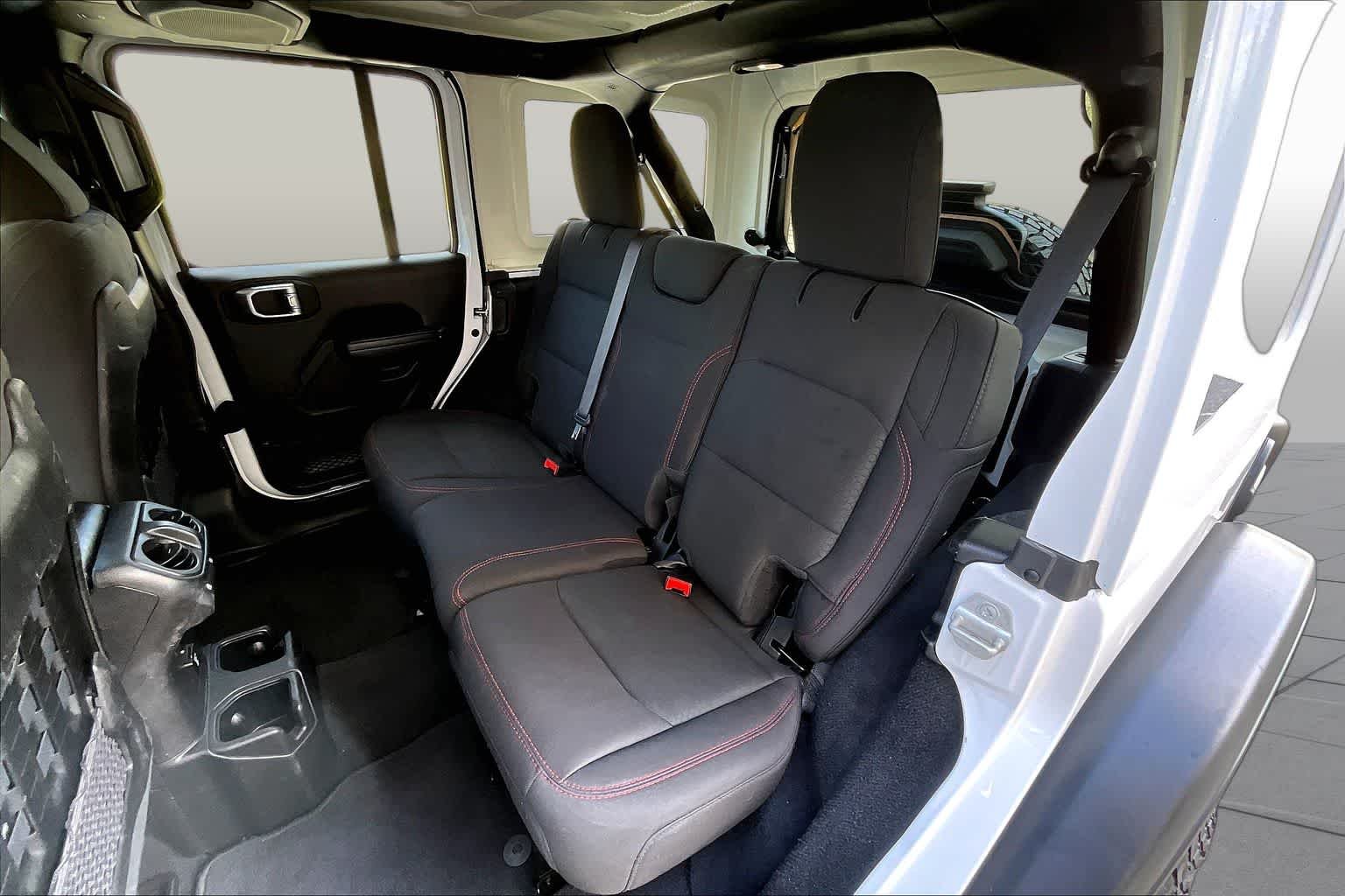 Used 2022 Bright White Clearcoat Jeep Unlimited Rubicon image 20