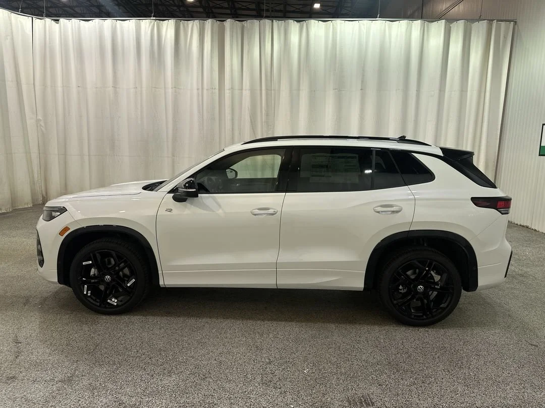 2026 Volkswagen Tiguan SE R-LINE BLACK - Photo 6