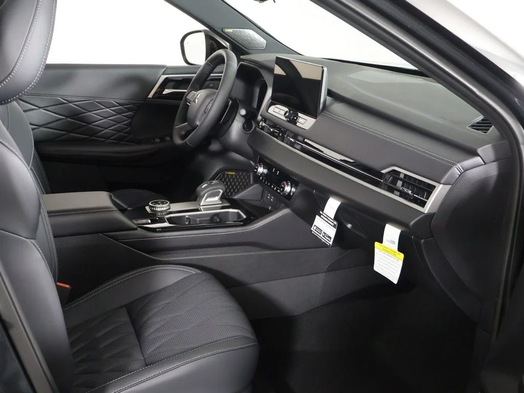 New 2026 Gray Mitsubishi Black Edition image 31