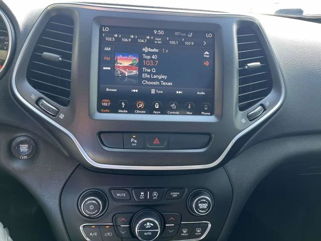 Used 2019 Diamond Black Jeep Trailhawk image 28