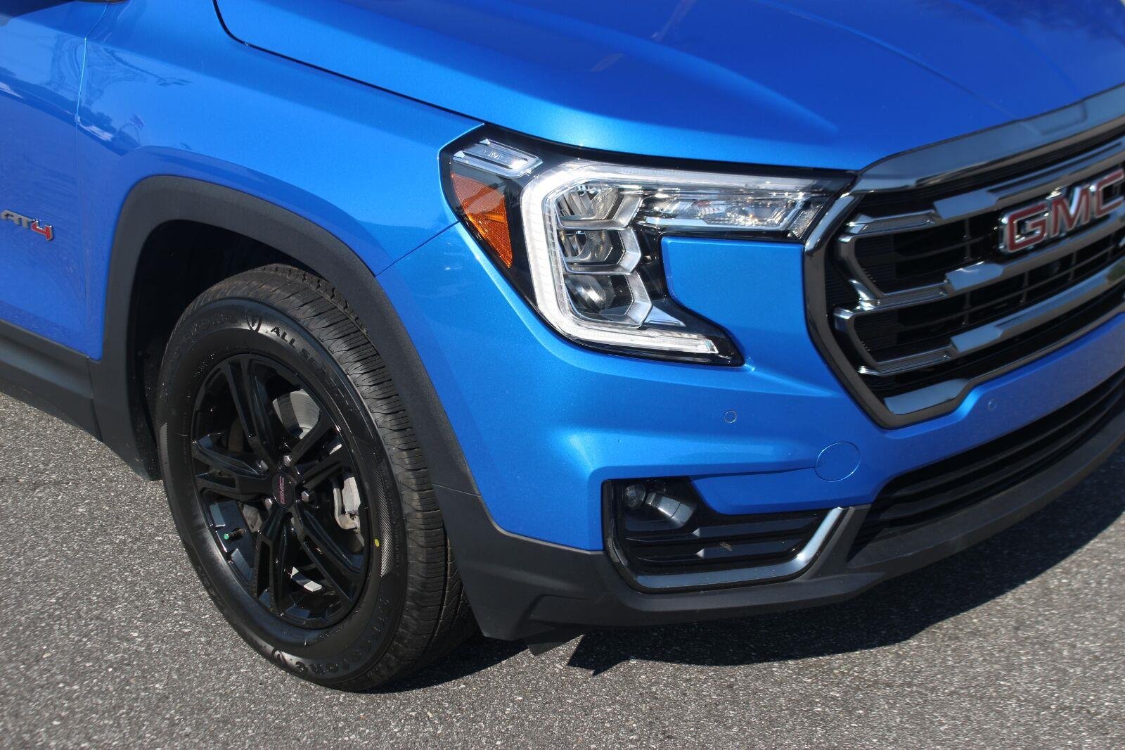 Used 2024 Riptide Metallic GMC AT4 image 9